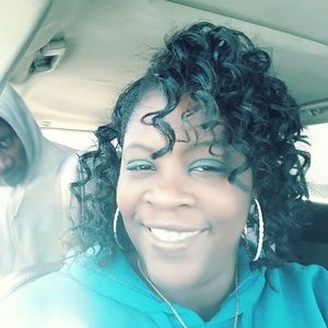 Meet your Posher, Venika